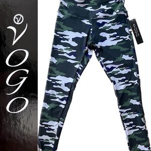 🧘‍♀️NEW NWT VOGO Athletica Navy/Green Camo Capri Yoga Leggings | Small